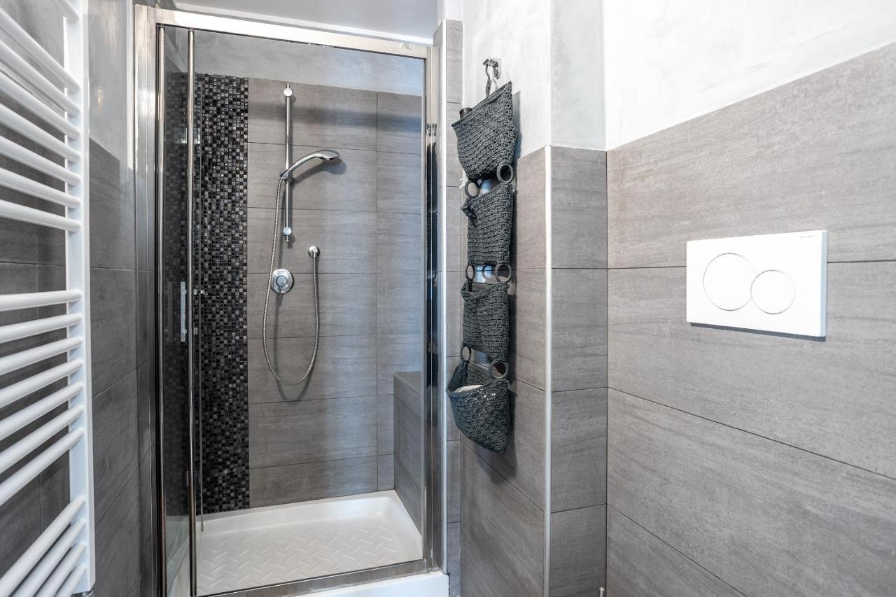شقة Navigli-Duomo Exclusive Design Loft Su Due Piani Con Wifi ميلان المظهر الخارجي الصورة